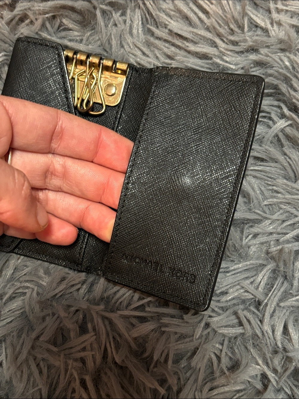 Michael Kors Black Saffiano Leather 5 Hook Key Holder Wallet Case - Picture 3 of 5